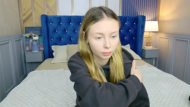 Tessa Cross online show from 7, 3, 2026