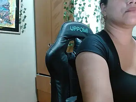 lolit cat online show from 21, 7, 2026