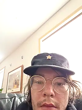 KinkyKittyBoy online show from 25, 4, 2026