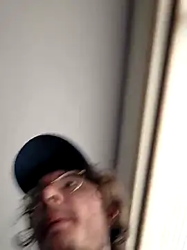 KinkyKittyBoy online show from 28, 4, 2026