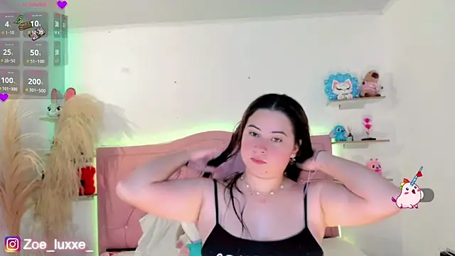 Zoe Luxxe  online show from 18, 4, 2026