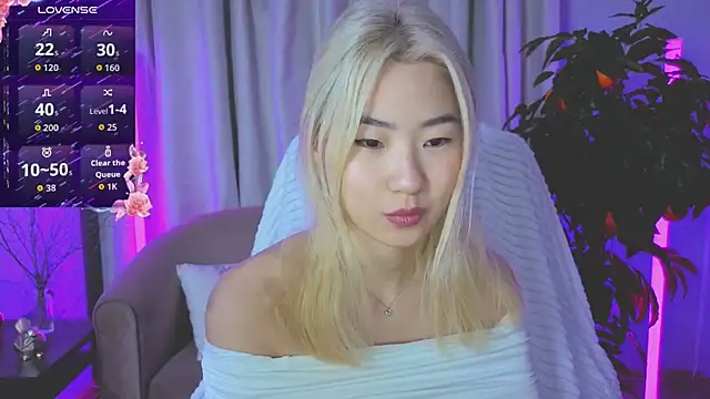 Snapshot of YunnaLuv chatting on 10, 3, 2026 YunnaLuv online show from 10, 3, 2026