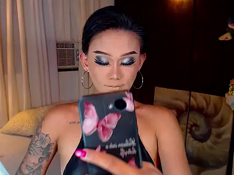 xXLustFullTransXx online show from 27, 3, 2026