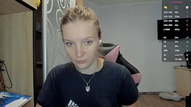 Snapshot of Mary_Blu chatting on 20, 9, 2025 Mary Blu online show from 20, 9, 2025