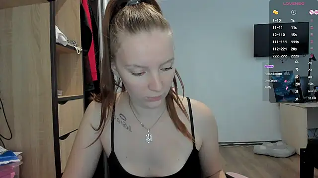 Snapshot of Mary_Blu chatting on 29, 9, 2025 Mary Blu online show from 29, 9, 2025