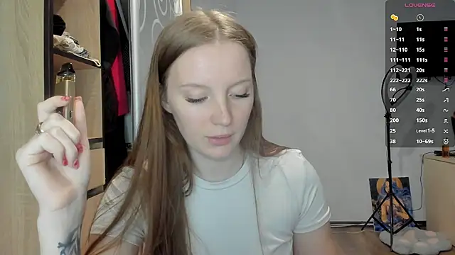 Snapshot of Mary_Blu chatting on 25, 10, 2025 Mary Blu online show from 25, 10, 2025