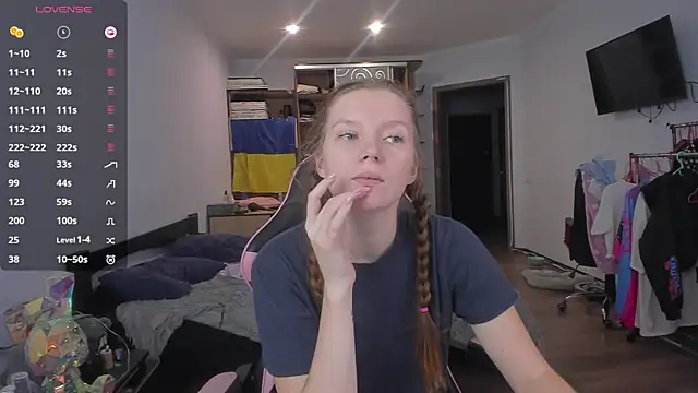 Snapshot of Mary_Blu chatting on 29, 11, 2025 Mary Blu online show from 29, 11, 2025