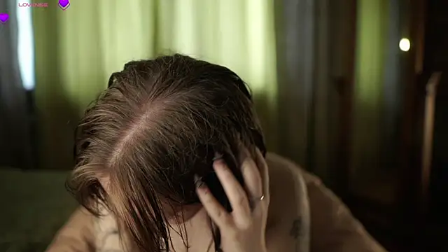 LeahAllsop online show from 27, 4, 2026