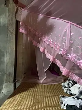 Mimi pussy online show from 22, 4, 2026