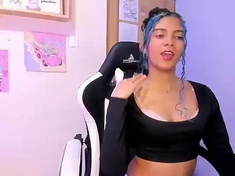 Franchezcaa  online show from 26, 4, 2026