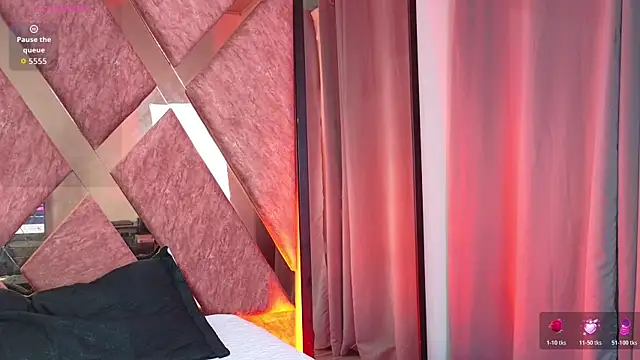 Emma Revees online show from 4, 4, 2026