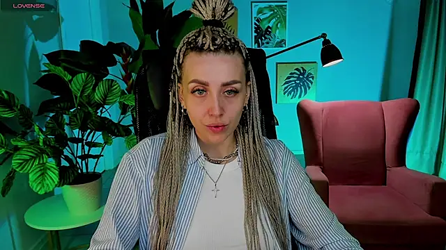MonicaRiley online show from 19, 6, 2026