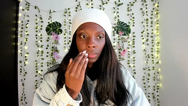 yoursweetsin16 online show from 23, 4, 2026