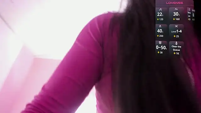 Emily Roussee online show from 23, 4, 2026