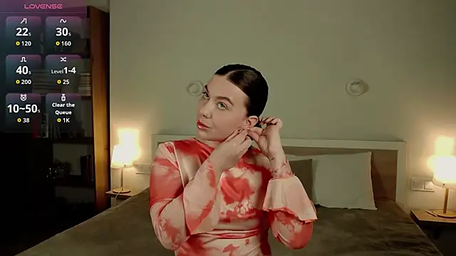 HermioneMoon online show from 19, 4, 2026