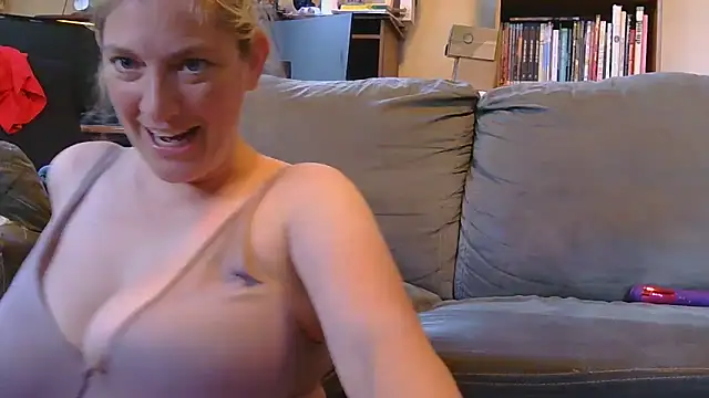 MistyMountains96 online show from 15, 6, 2026