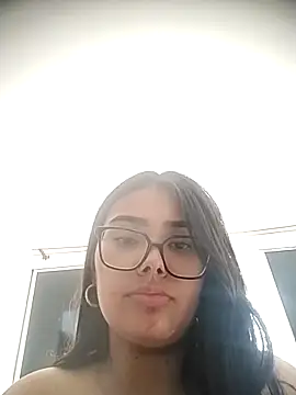 pregnant kitten01 online show from 12, 3, 2026