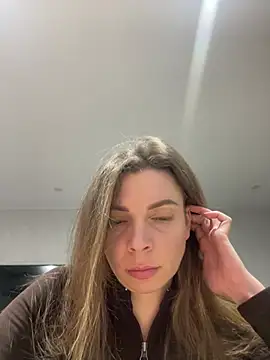 Luna2547 online show from 2, 3, 2026