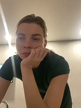 Luna2547 online show from 7, 3, 2026