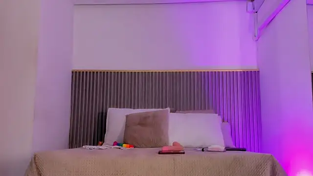 ashvalentine  online show from 23, 4, 2026