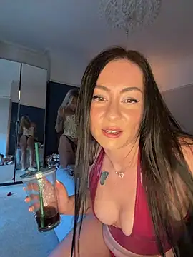 CherryVenomm online show from 5, 4, 2026