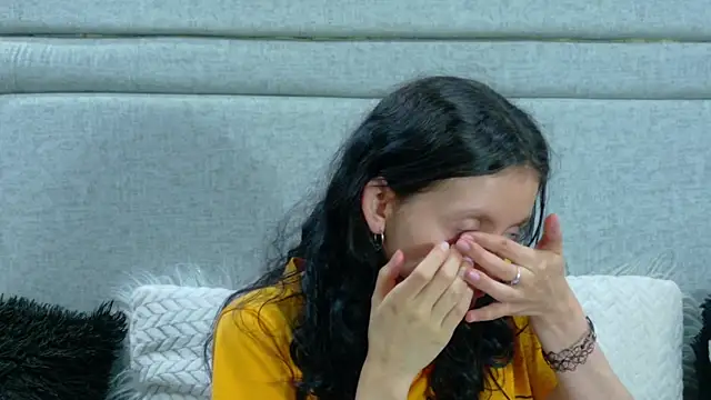 Naomimolie online show from 24, 4, 2026