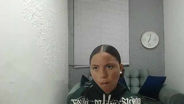 kimmyfuckass online show from 18, 3, 2026