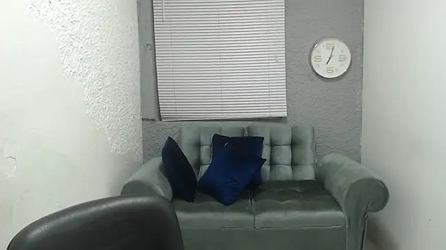 kimmyfuckass online show from 28, 4, 2026