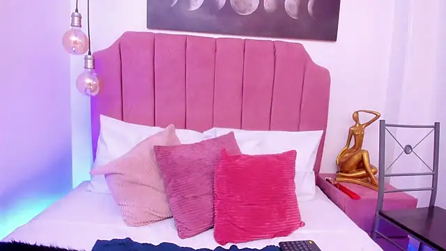 Thalia parkerr  online show from 25, 4, 2026