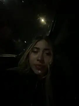 ManuelaVeeleez online show from 23, 4, 2026