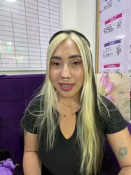 ManuelaVeeleez online show from 13, 6, 2026