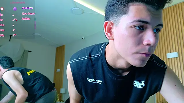 Snapshot of nicocrown chatting on 4, 3, 2026 nicocrown online show from 4, 3, 2026