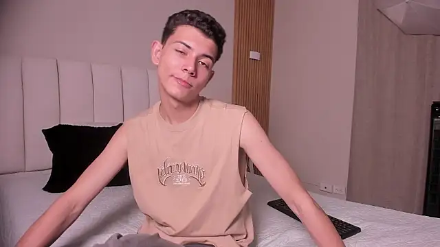 Snapshot of nicocrown chatting on 12, 3, 2026 nicocrown online show from 12, 3, 2026