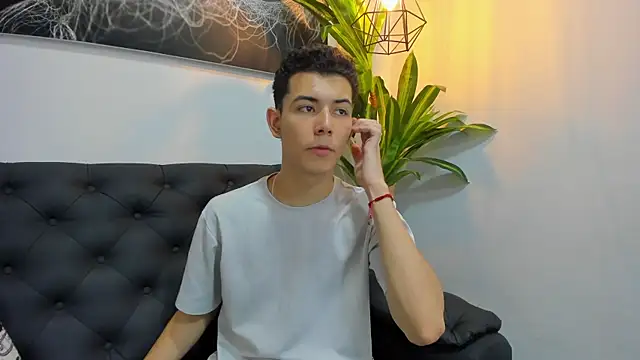 Snapshot of nicocrown chatting on 13, 3, 2026 nicocrown online show from 13, 3, 2026