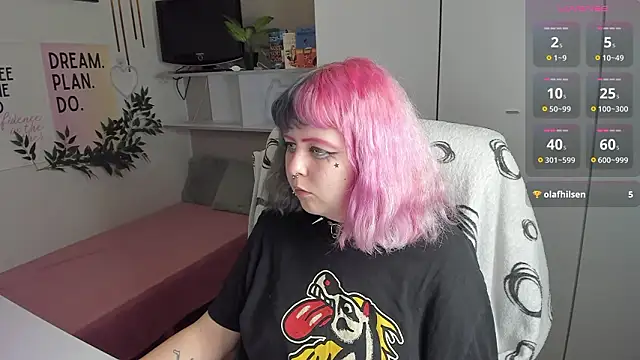 CherryBounce online show from 13, 3, 2026