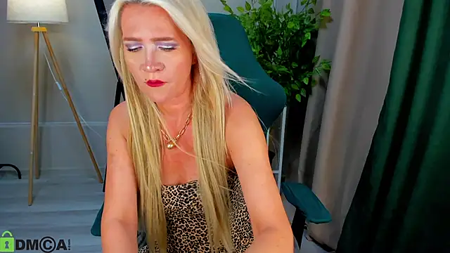 Snapshot of Ledi_Luna chatting on 5, 6, 2026 Ledi Luna online show from 5, 6, 2026
