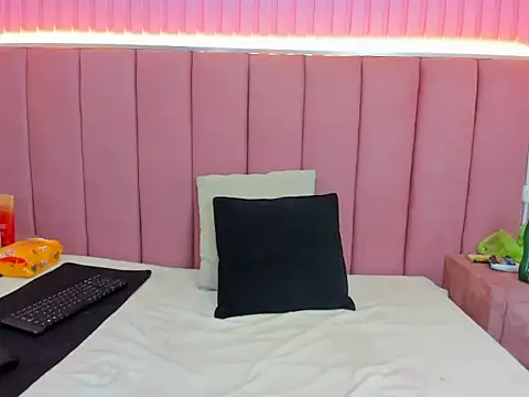 queenstarhy online show from 29, 7, 2026