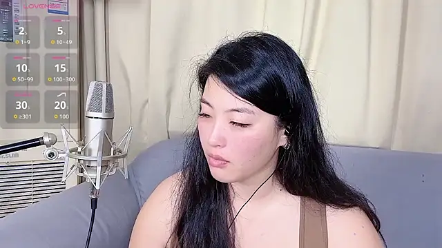 Tavie1744 online show from 13, 4, 2026