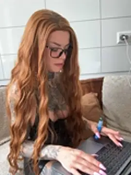 Snapshot of SkinnyLilly chatting on 3, 7, 2026 SkinnyLilly online show from 3, 7, 2026
