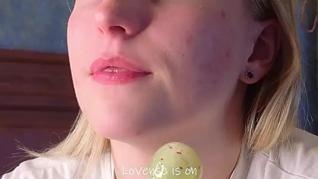 CatarinaGulla online show from 24, 4, 2026