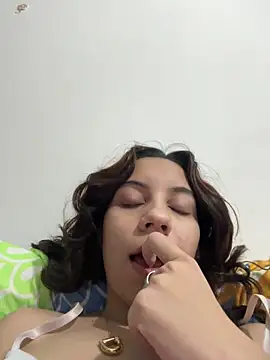 Nicole Cute04 online show from 29, 4, 2026