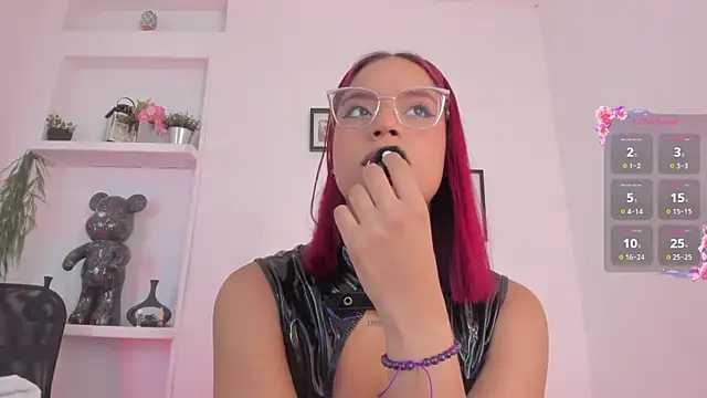 Im Scarlett  online show from 25, 4, 2026