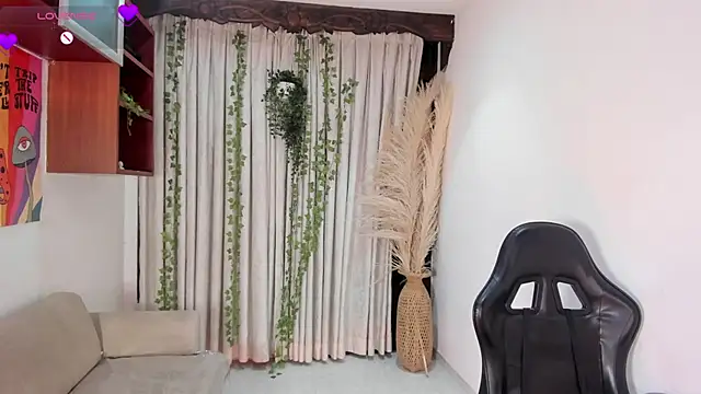 CristineRain online show from 23, 4, 2026