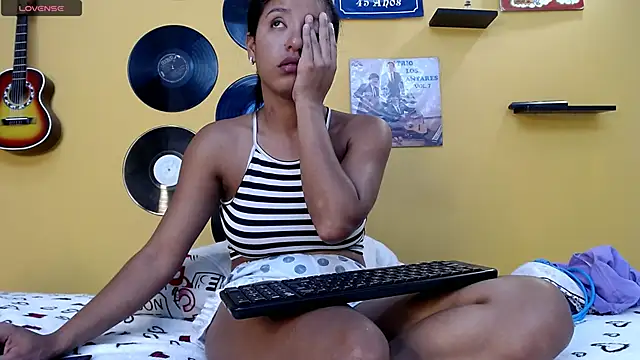 lilithevil32 online show from 2, 6, 2026