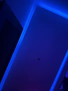 Geovana blan online show from 10, 4, 2026