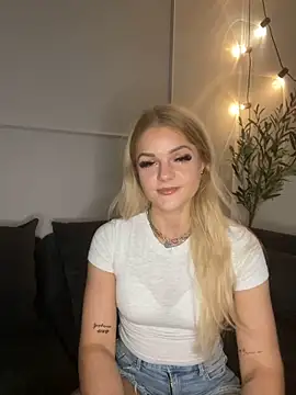 Luna-Noire online show from 8, 3, 2026