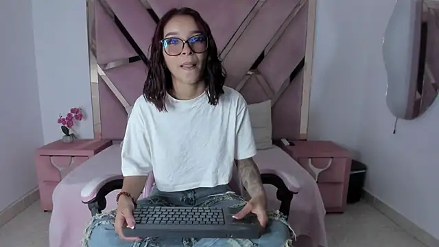 Angell cherryht online show from 14, 7, 2026