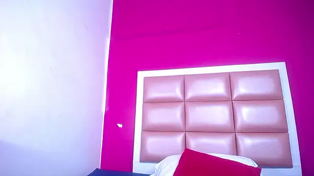 secrett whore18 online show from 4, 3, 2026