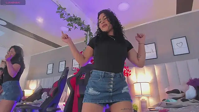 Kiara Kismet  online show from 22, 4, 2026