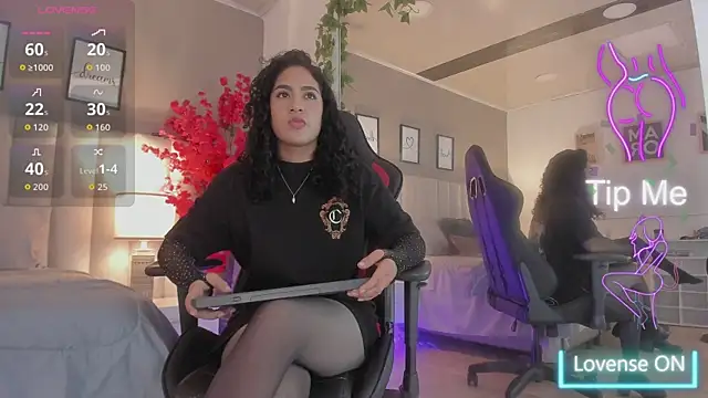 Kiara Kismet  online show from 23, 7, 2026